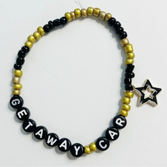 Taylor Swift Friendship Bracelet Eras Tour Reputation Getaway Car - Picture 1 of 2